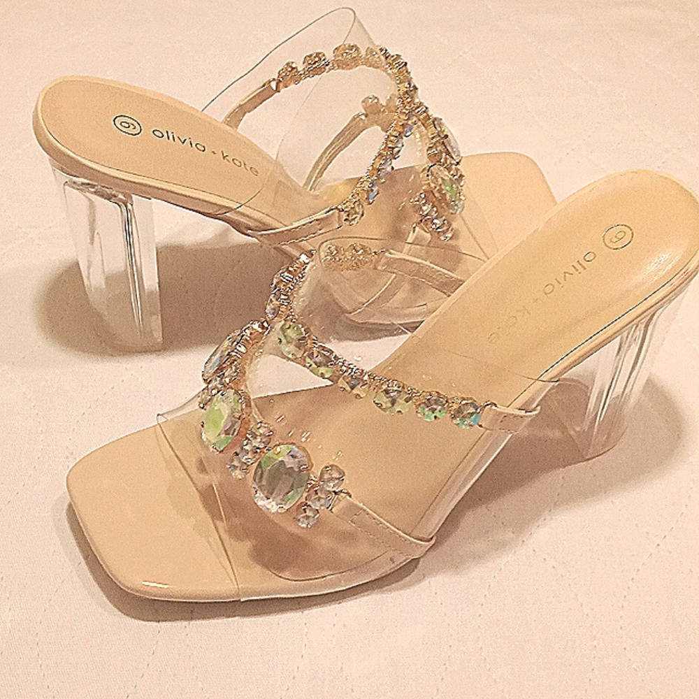 Beautiful clear 👠 HEELS